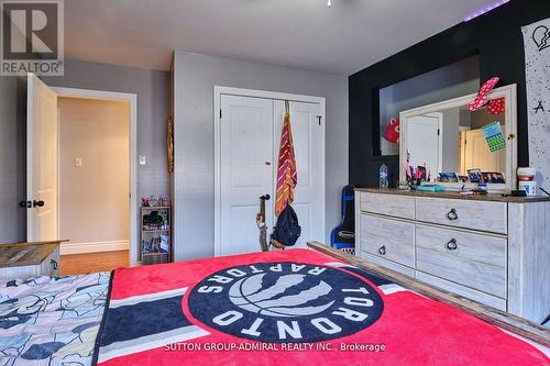 20 Wasaga Sands Drive, Wasaga Beach, ON - Indoor Photo Showing Bedroom