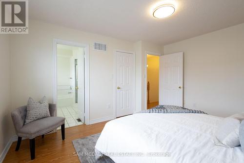 5958 Tenth Line, Mississauga (Churchill Meadows), ON - Indoor Photo Showing Bedroom