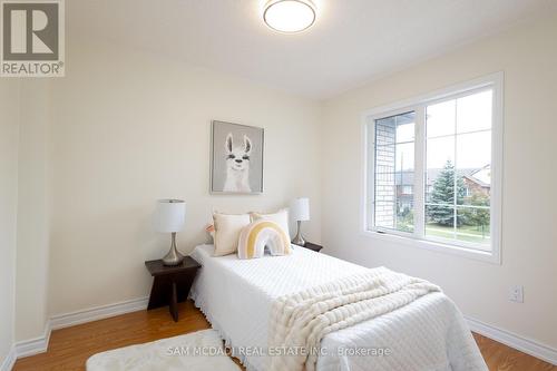 5958 Tenth Line, Mississauga (Churchill Meadows), ON - Indoor Photo Showing Bedroom