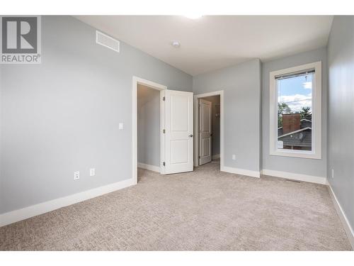 734 Kinnear Avenue Unit# 3, Kelowna, BC - Indoor Photo Showing Other Room