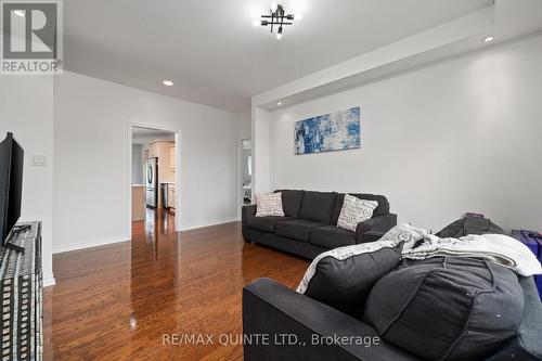 107 Country Charm Drive, Belleville, ON - Indoor Photo Showing Living Room