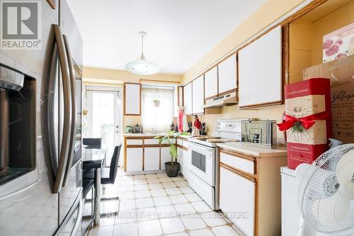 13 Rolyat Street, Toronto (Trinity-Bellwoods), ON - Indoor Photo Showing Kitchen