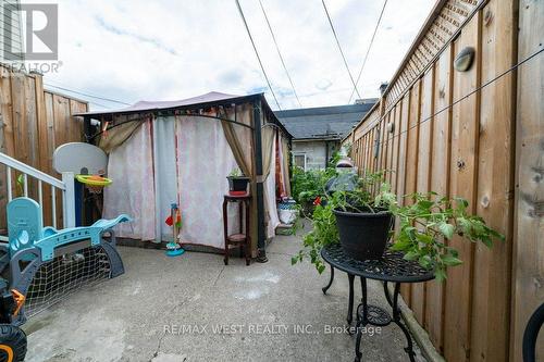 13 Rolyat Street, Toronto (Trinity-Bellwoods), ON - Indoor Photo Showing Other Room