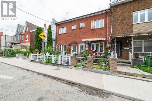 13 Rolyat Street, Toronto (Trinity-Bellwoods), ON - Outdoor