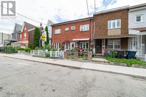 13 Rolyat Street, Toronto (Trinity-Bellwoods), ON - Outdoor With Facade