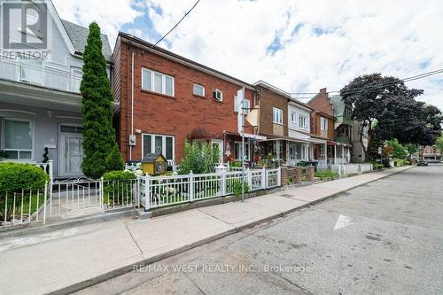 13 Rolyat Street, Toronto (Trinity-Bellwoods), ON - Outdoor With Facade