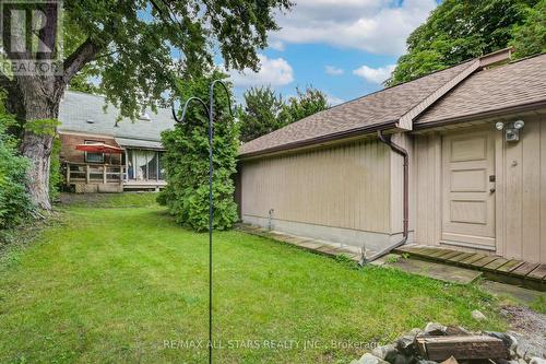 18 Aylesford Drive, Toronto (Birchcliffe-Cliffside), ON - Outdoor With Exterior