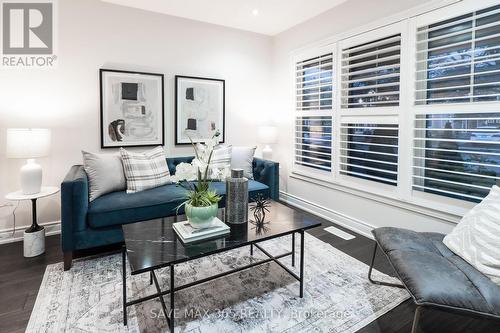 36 Antelope Drive, Toronto, ON - Indoor Photo Showing Living Room