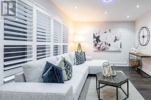 36 Antelope Drive, Toronto, ON - Indoor Photo Showing Living Room