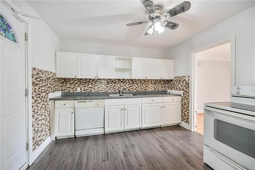 120 Cameron Avenue S, Hamilton, ON - Indoor Photo Showing Kitchen With Double Sink