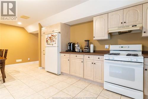 201 Gignac Crescent, Lasalle, ON - Indoor Photo Showing Kitchen