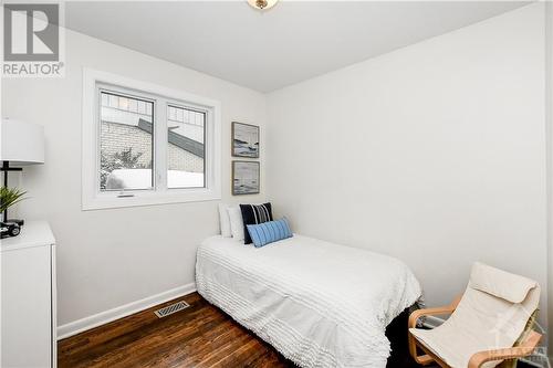 2160 Monteith Street, Ottawa, ON - Indoor Photo Showing Bedroom