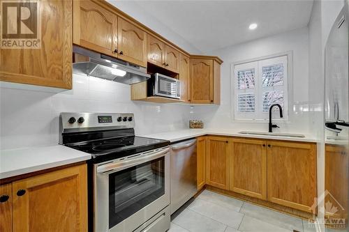 24 Maclean Street, Ottawa, ON - Indoor Photo Showing Kitchen With Stainless Steel Kitchen