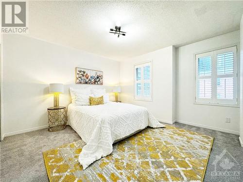 24 Maclean Street, Ottawa, ON - Indoor Photo Showing Bedroom