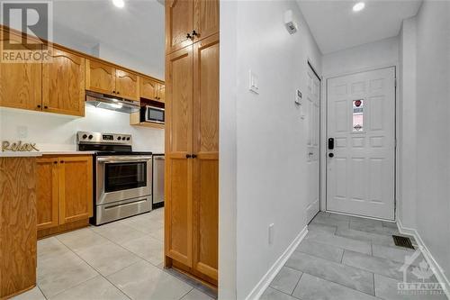 24 Maclean Street, Ottawa, ON - Indoor Photo Showing Kitchen