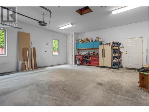 3761 Mcculloch Road, Kelowna, BC - Indoor Photo Showing Garage