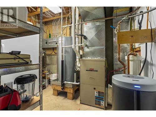 3761 Mcculloch Road, Kelowna, BC - Indoor Photo Showing Basement