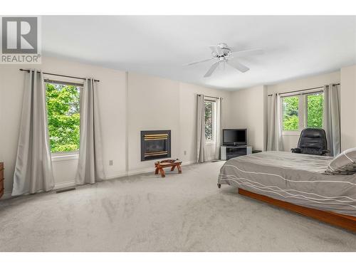 3761 Mcculloch Road, Kelowna, BC - Indoor Photo Showing Bedroom