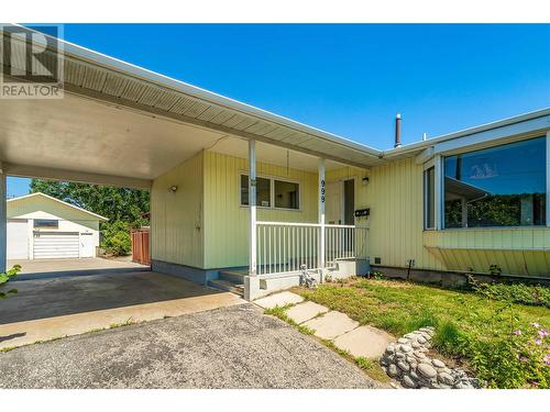 999 Skyline Road, West Kelowna, BC - Outdoor With Deck Patio Veranda