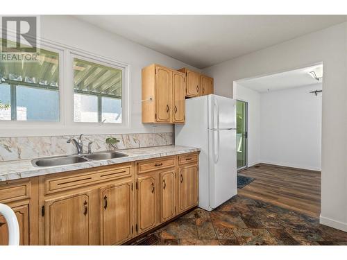 999 Skyline Road, West Kelowna, BC - Indoor Photo Showing Kitchen With Double Sink