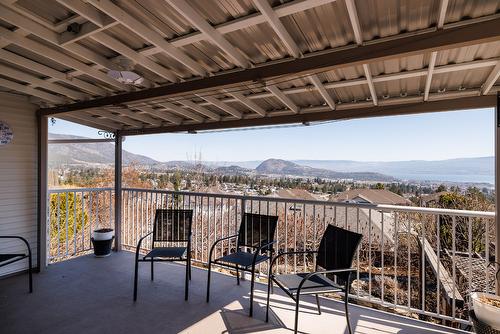 3685 Morningside Drive, West Kelowna, BC - Outdoor With Exterior