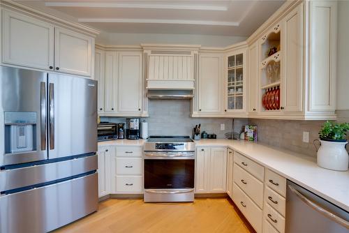 12541 Lake Vista Court, Lake Country, BC - Indoor Photo Showing Kitchen