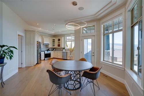 12541 Lake Vista Court, Lake Country, BC - Indoor Photo Showing Dining Room