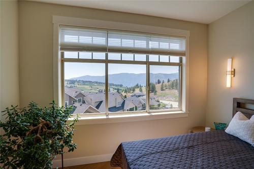 12541 Lake Vista Court, Lake Country, BC - Indoor Photo Showing Bedroom