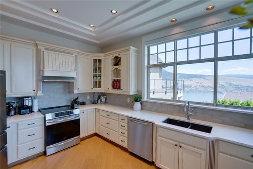 12541 Lake Vista Court, Lake Country, BC - Indoor Photo Showing Kitchen With Double Sink