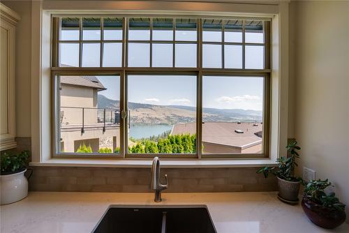 12541 Lake Vista Court, Lake Country, BC - Indoor Photo Showing Kitchen With Double Sink