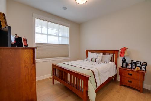 12541 Lake Vista Court, Lake Country, BC - Indoor Photo Showing Bedroom