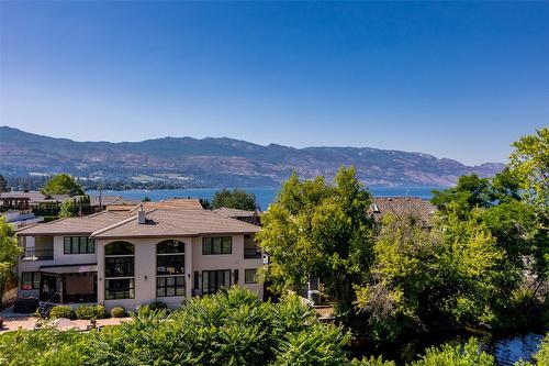 412-3865 Truswell Road, Kelowna, BC - Outdoor With View