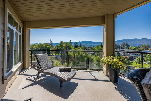 412-3865 Truswell Road, Kelowna, BC - Outdoor With View With Exterior