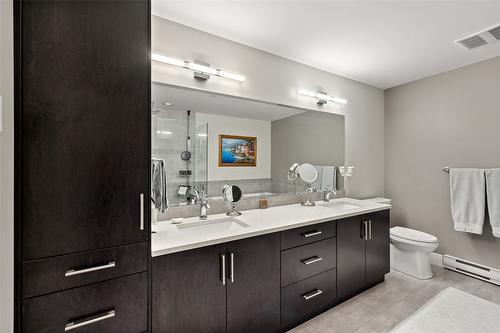 412-3865 Truswell Road, Kelowna, BC - Indoor Photo Showing Bathroom