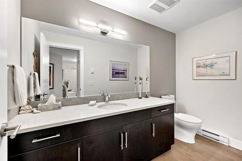 412-3865 Truswell Road, Kelowna, BC - Indoor Photo Showing Bathroom