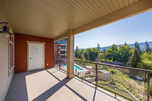 412-3865 Truswell Road, Kelowna, BC - Outdoor With Exterior