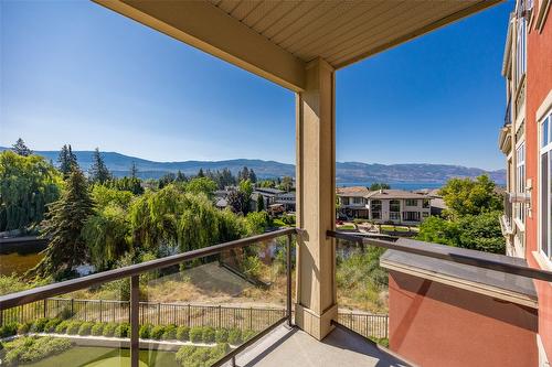 412-3865 Truswell Road, Kelowna, BC - Outdoor With View With Exterior