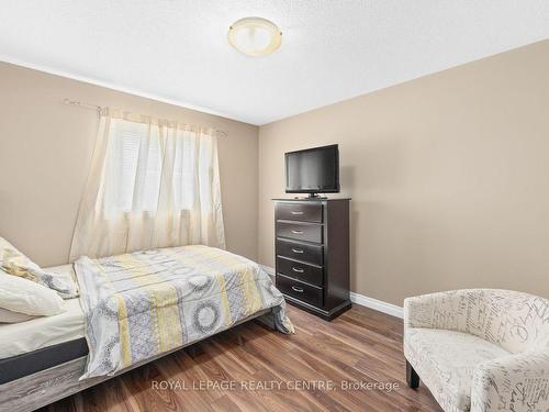 179 Padfield Dr, Clarington, ON - Indoor Photo Showing Bedroom