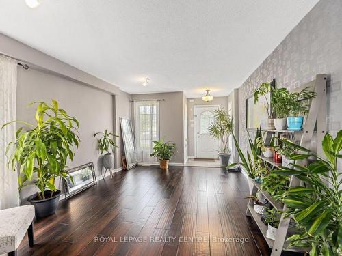 179 Padfield Dr, Clarington, ON - Indoor Photo Showing Living Room