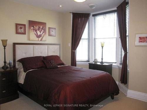 Main-2 A Tiverton Ave, Toronto, ON - Indoor Photo Showing Bedroom