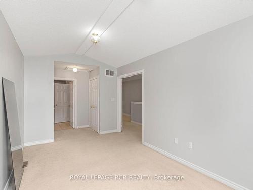 329 East Ave N, Hamilton, ON - Indoor Photo Showing Other Room