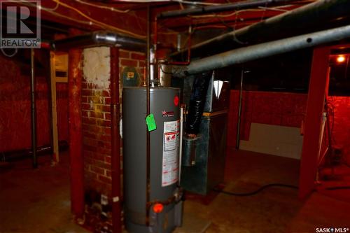 331 3Rd Avenue W, Assiniboia, SK - Indoor Photo Showing Basement