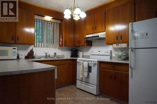 210 Lang Street, Cobalt, ON - Indoor Photo Showing Kitchen