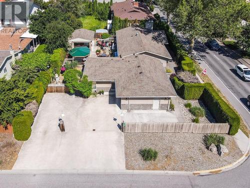 1400 Springfield Road, Kelowna, BC - Outdoor