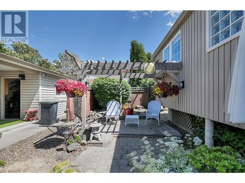 1400 Springfield Road, Kelowna, BC - Outdoor