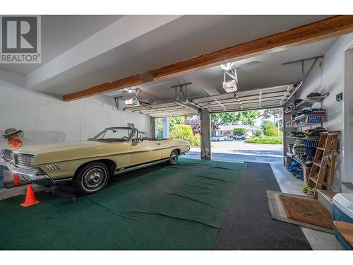 4330 Kirkby Court, Kelowna, BC - Indoor Photo Showing Garage