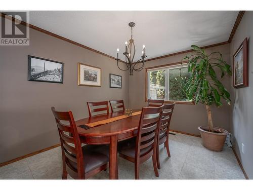 4330 Kirkby Court, Kelowna, BC - Indoor Photo Showing Dining Room