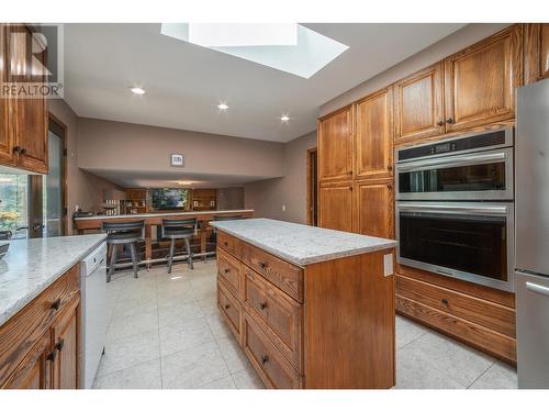 4330 Kirkby Court, Kelowna, BC - Indoor Photo Showing Kitchen