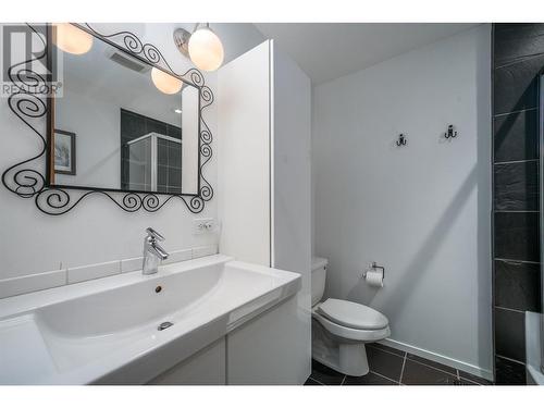 4330 Kirkby Court, Kelowna, BC - Indoor Photo Showing Bathroom