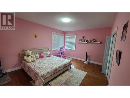 1092 Rockcliffe Road, Oliver, BC - Indoor Photo Showing Bedroom